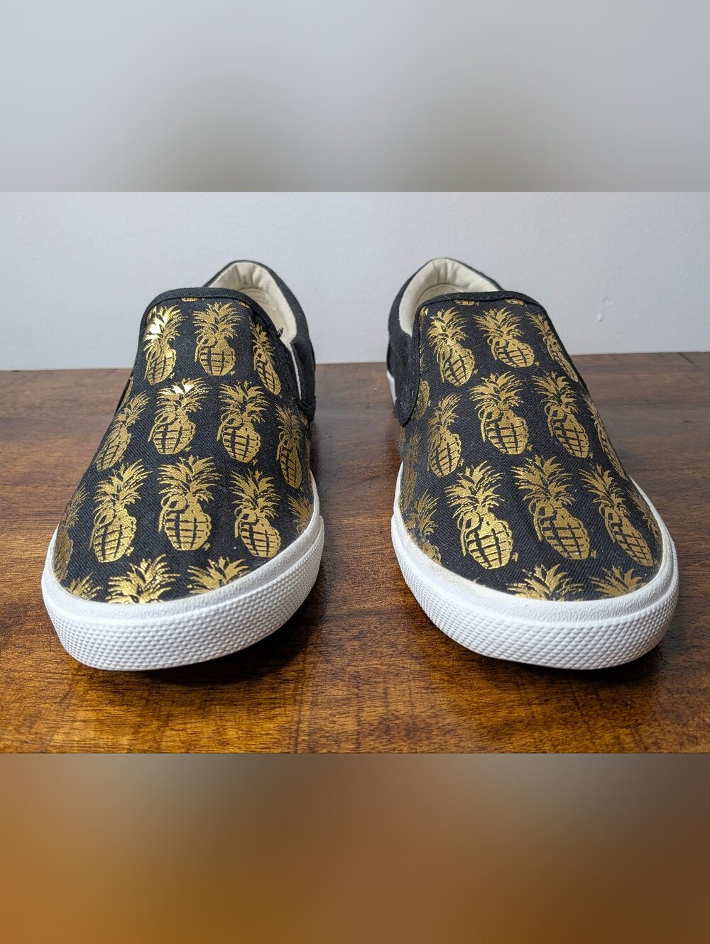 Bucket Feet Shoes Womens 9 Black Canvas Gold Pineapple Slip On Sneakers